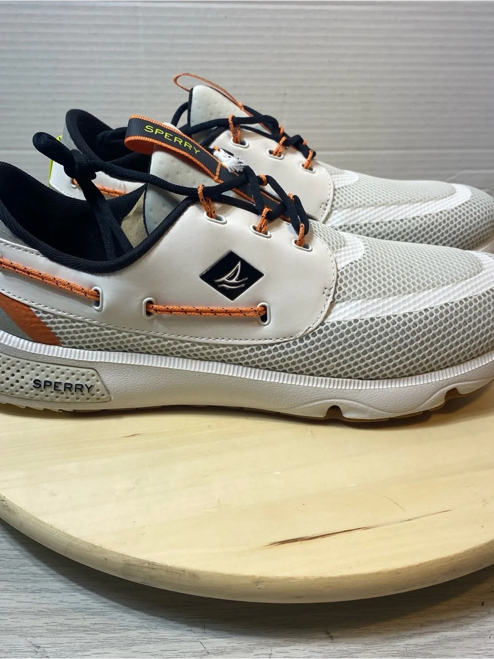 New! Sperry 7 Seas 3-Eye White Sneakers STS41105 Boat Shoes Men’s Size 11